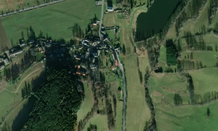 kostel svatého Petra a Pavla (Zdíkovec) – letecký pohled