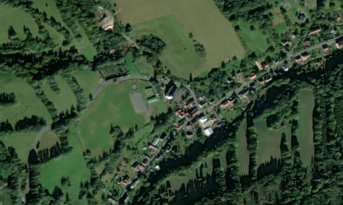 Kostel svatého Rocha (Petrovice) – letecký pohled