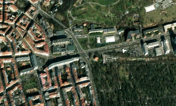 Kostel svatého Rocha (Praha 3) – letecký pohled