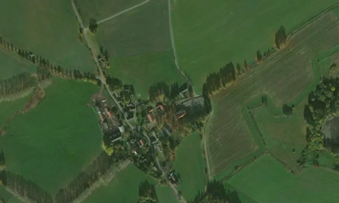 kostel svatého Václava (Branišov) – letecký pohled