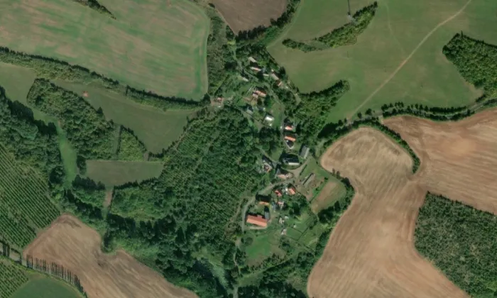 Kostel svatého Václava (Nahořečice) – letecký pohled