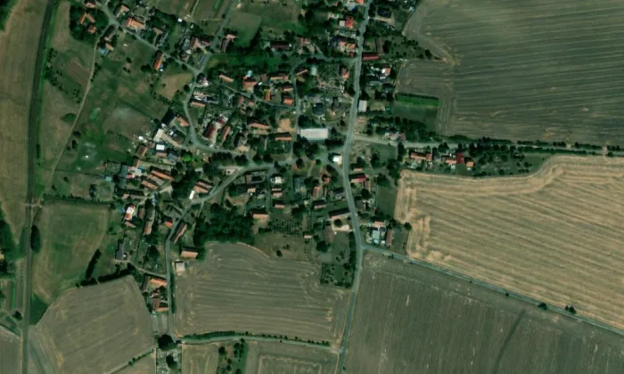 kostel svatého Václava (Ohnišťany) – letecký pohled