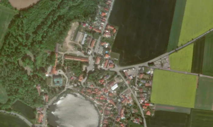 kostel svatého Václava (Svojšice) – letecký pohled