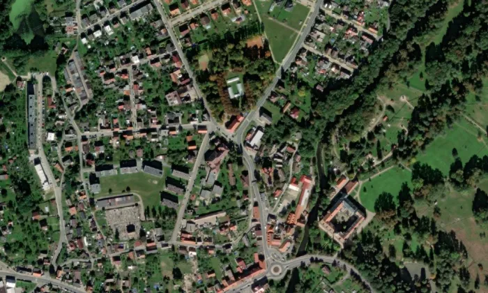 kostel svatého Víta s farou – letecký pohled