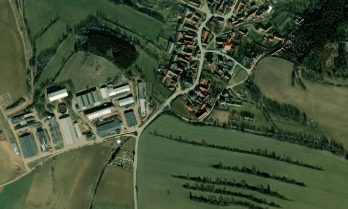 kostel svatého Vavřince (Červená Lhota) – letecký pohled