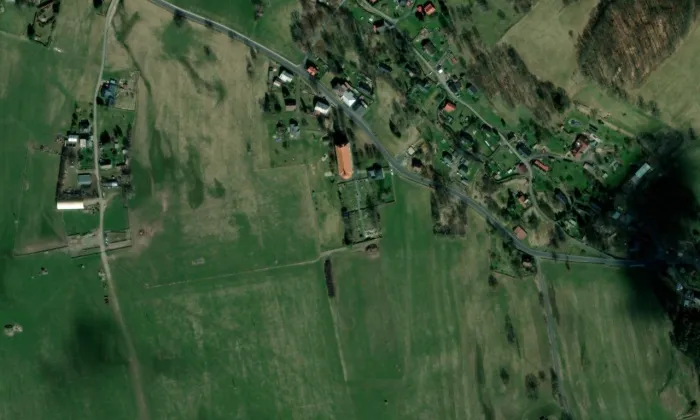 Kostel svatého Vavřince (Království) – letecký pohled