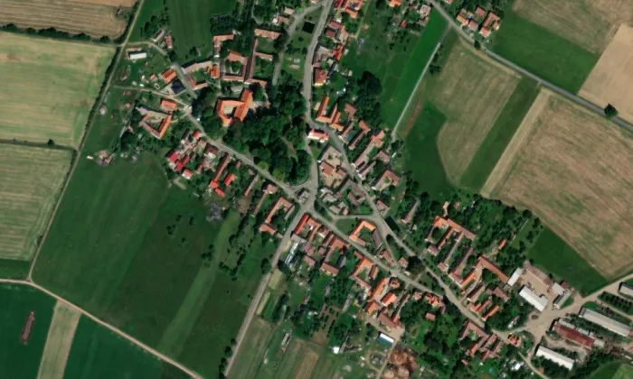 kostel svatého Vavřince (Krasonice) – letecký pohled