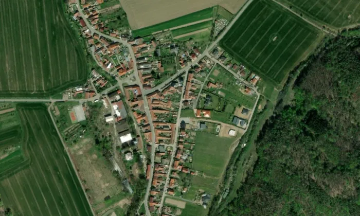 kostel svatého Vavřince (Lhota Rapotina) – letecký pohled