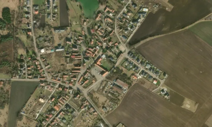 Kostel svatého Vavřince (Veliká Ves) – letecký pohled