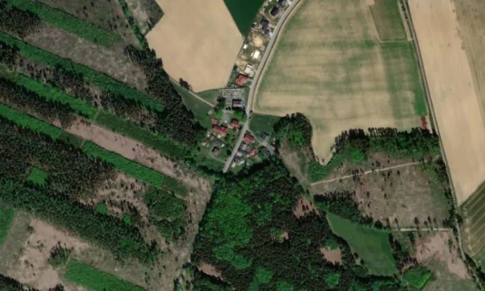 kostel svatého Vojtěcha (Bojiště) – letecký pohled