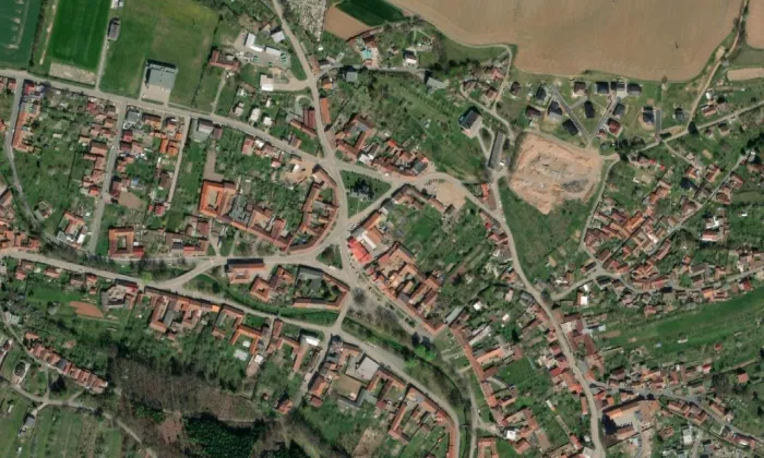 Kostel Všech svatých (Jaroměřice) – letecký pohled