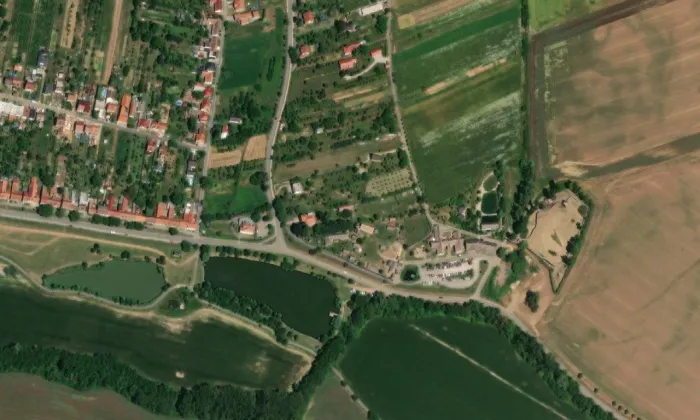 kostel v Modré – letecký pohled