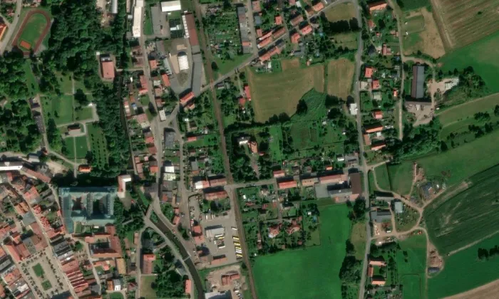 kostel Zmrtvýchvstání – letecký pohled