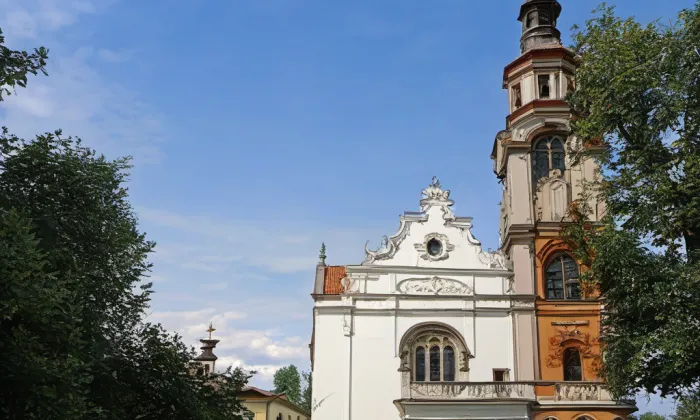 kostel Zmrtvýchvstání – historical