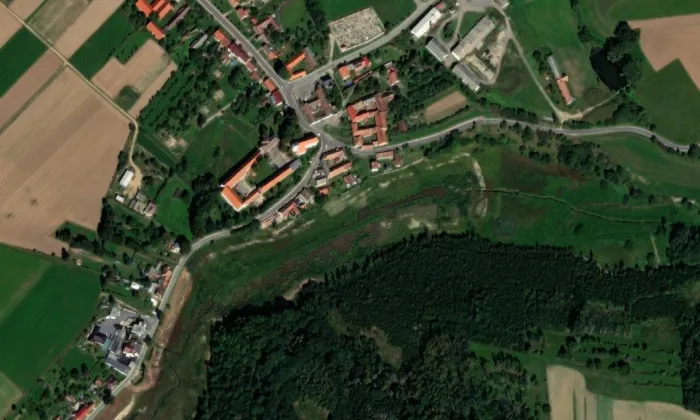kostel Zvěstování Panny Marie (Budeč) – letecký pohled