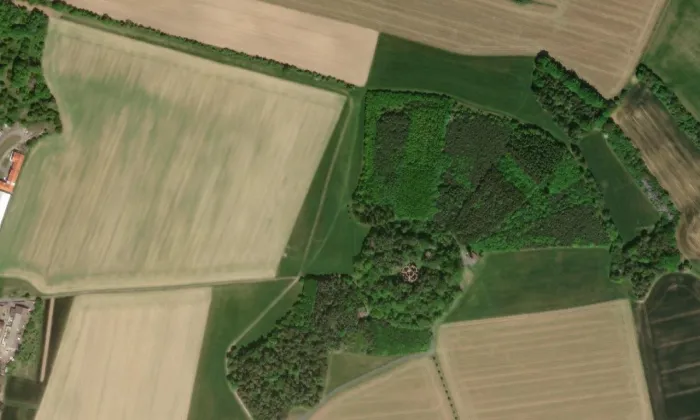 letohrádek Belveder s kaplí svatého Jana Křtitele na Vysoké – letecký pohled