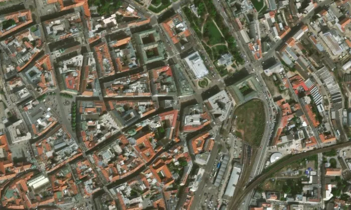 Měnínská brána – letecký pohled