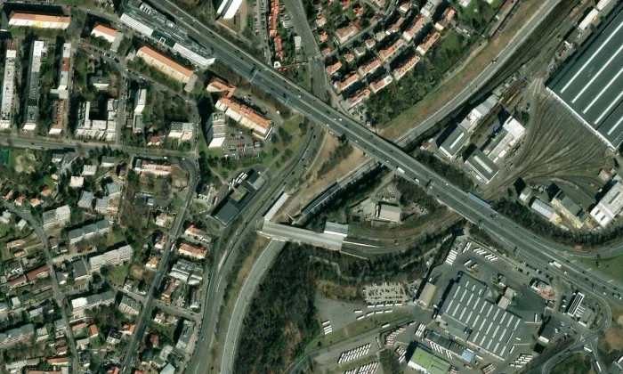 most metra na Kačerově – letecký pohled