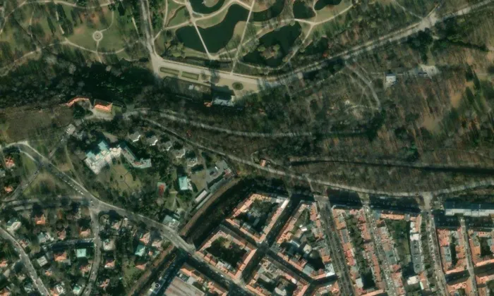 Strážní domek nad Bubenečským tunelem – letecký pohled