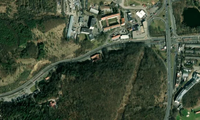 Výklenková kaplička v Motole – letecký pohled