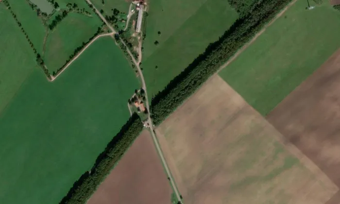 větrný mlýn v Kuželově – letecký pohled