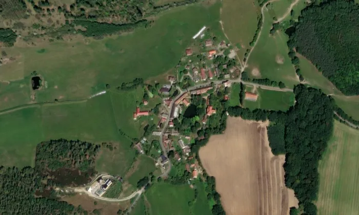 Zámek Bolechovice – letecký pohled