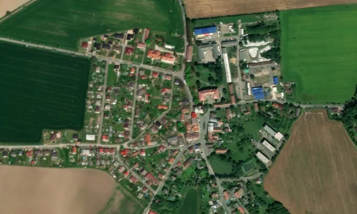 Zámek Cerekvice nad Bystřicí – letecký pohled