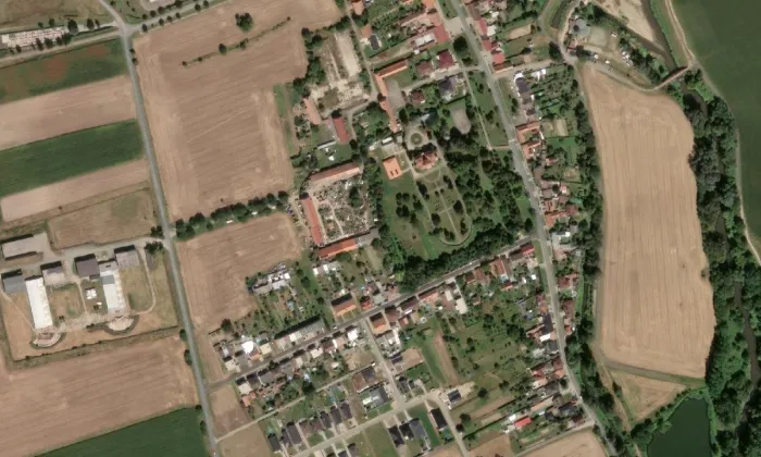 Zámek Cvrčovice – letecký pohled