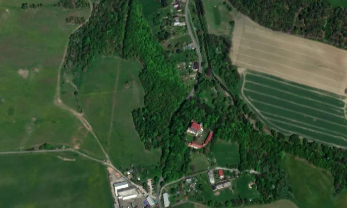 Zámek Dívčí Hrad – letecký pohled