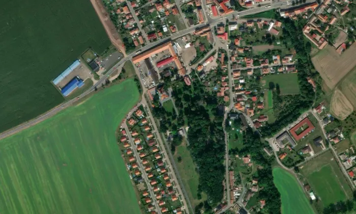Zámek Hrochův Týnec – letecký pohled