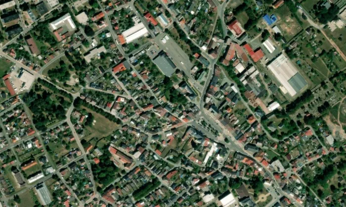 zámek Lomnice nad Popelkou – letecký pohled