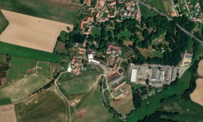 Zámek Nalžovice – letecký pohled