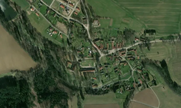 Zámek Těchobuz – letecký pohled