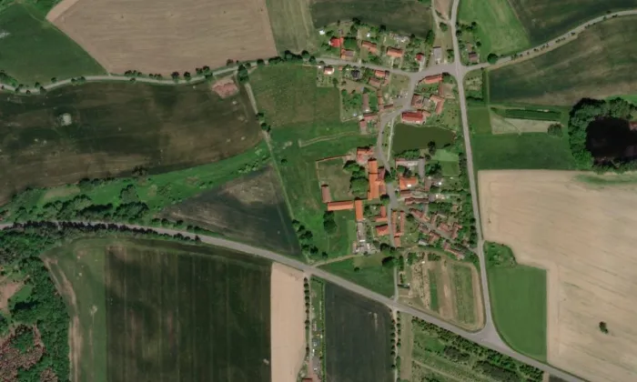 Zámek Varvažov – letecký pohled