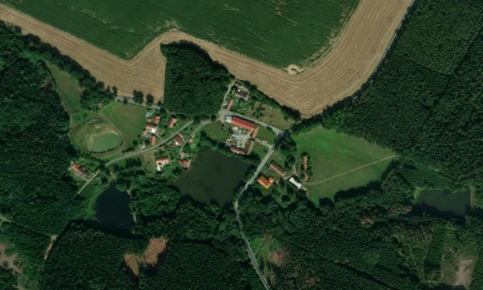 zámek Zahradiště – letecký pohled