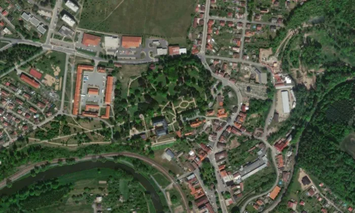 zámek Zruč nad Sázavou – letecký pohled