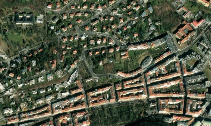Zahradní pavilon Zapova 20 – letecký pohled