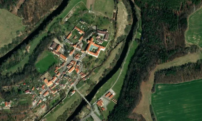Zlatá Koruna – letecký pohled