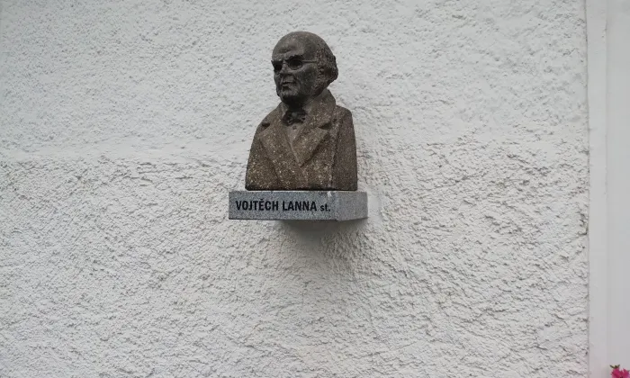 Areál Lannovy loděnice