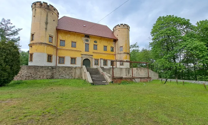 Zámek Dívčí Hrad