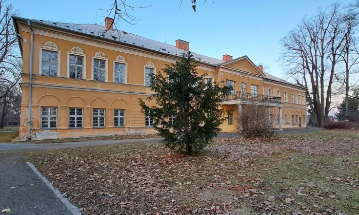 Zámek Neplachovice