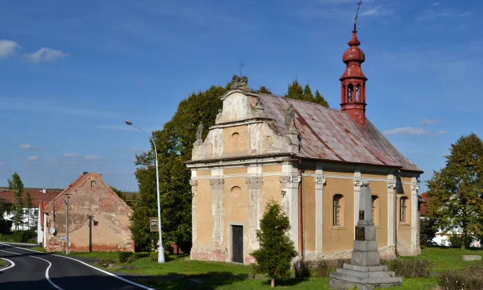 Zámek Široké Třebčice
