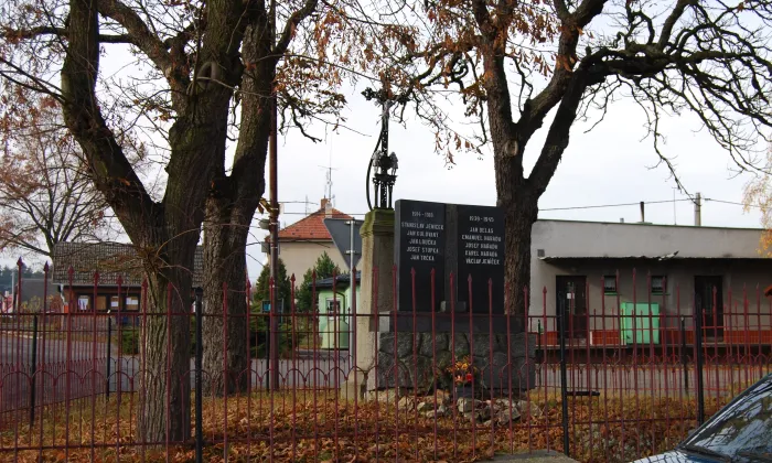 Kaplička Nejsvětější Trojice (Bezděkov pod Třemšínem)
