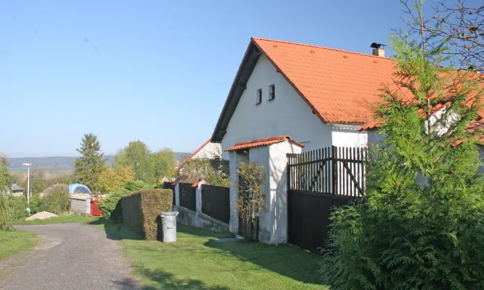 Kostel Nanebevzetí Panny Marie (Starkoč)