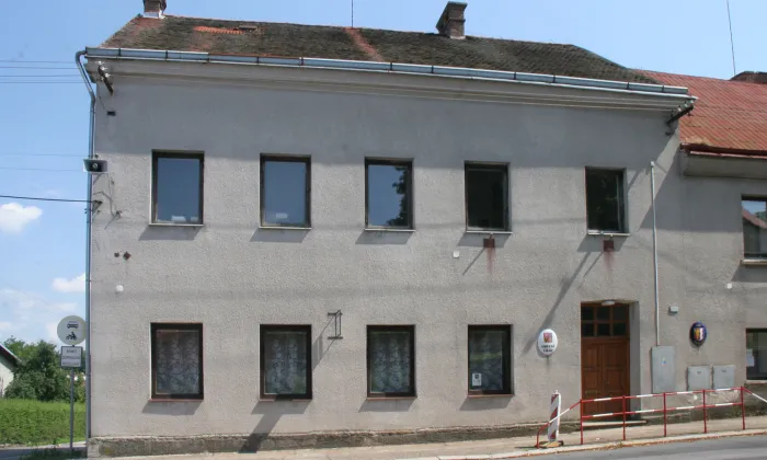 Kostel Narození Panny Marie (Lochenice)