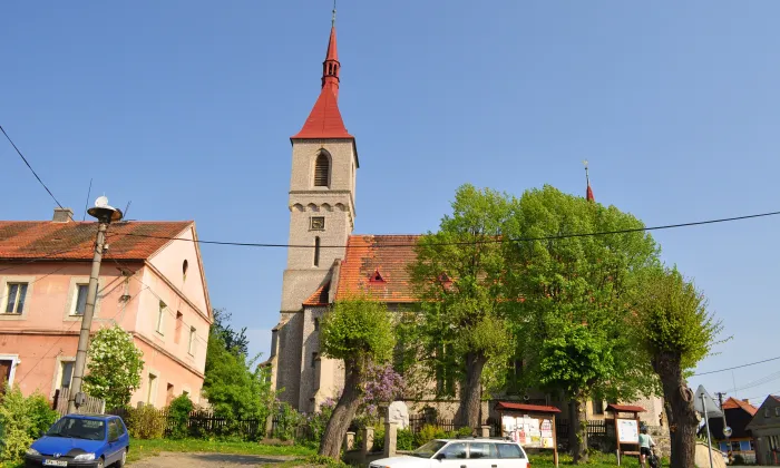 Kostel Nejsvětější Trojice (Mešno)