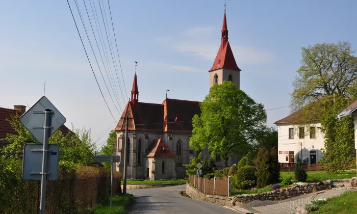 Kostel Nejsvětější Trojice (Mešno)