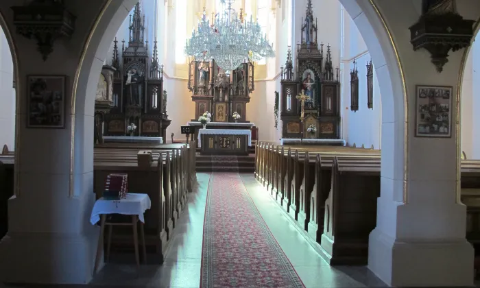 Kostel Nejsvětějšího Srdce Ježíšova v Horním Maxově
