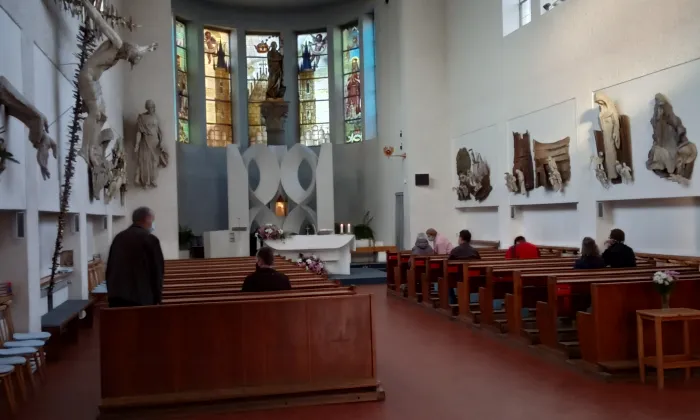 Kostel Panny Marie Královny míru