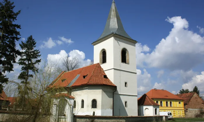 Kostel Povýšení svatého Kříže (Vrbno)